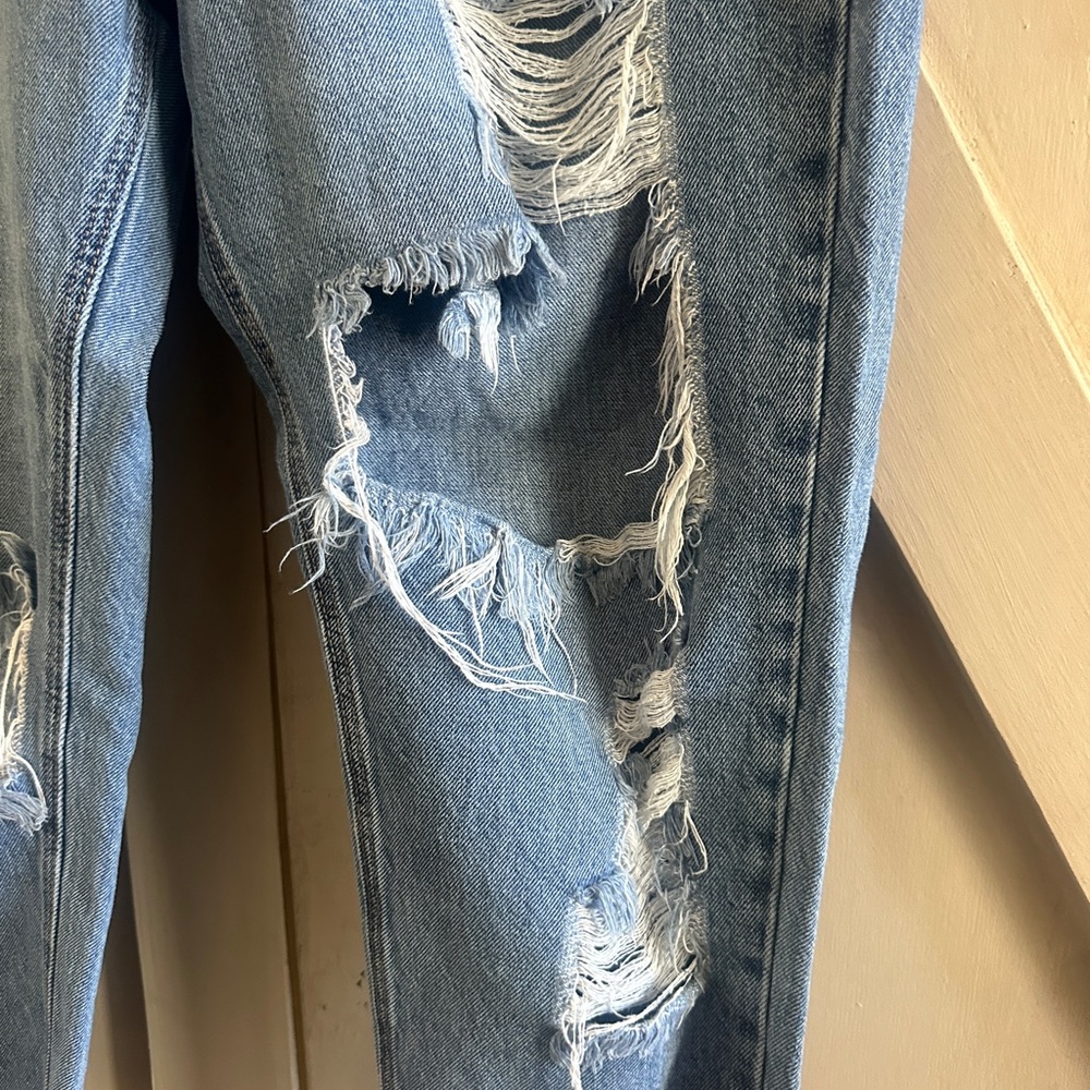 Old Navy High Rise Slouchy Straight Distressed Cropped Jeans Women’s Size 12 - Picture 3 of 7